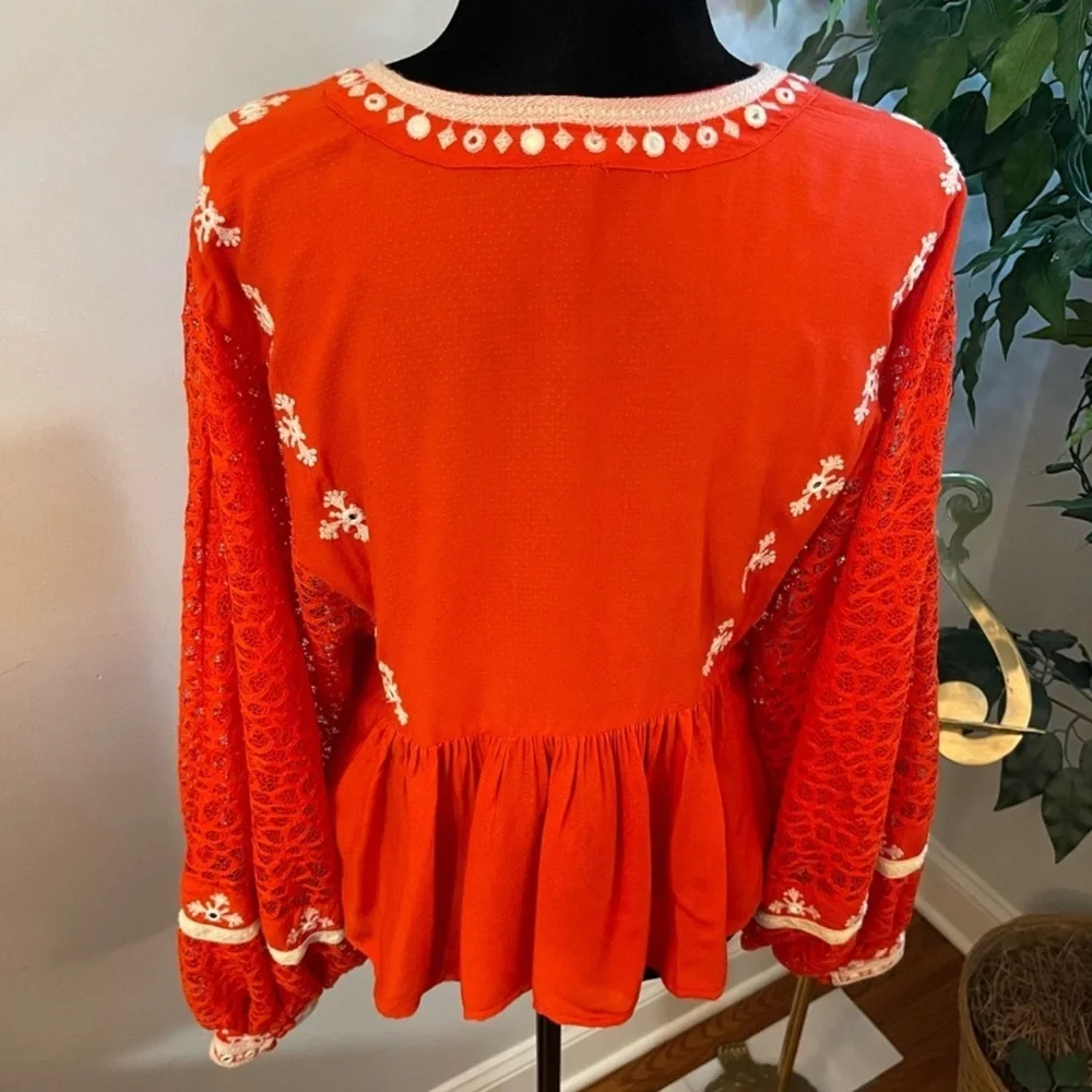 Free People Boho Embroidered Lace Peasant Top Retro  Cottagecore Blouse SZ M